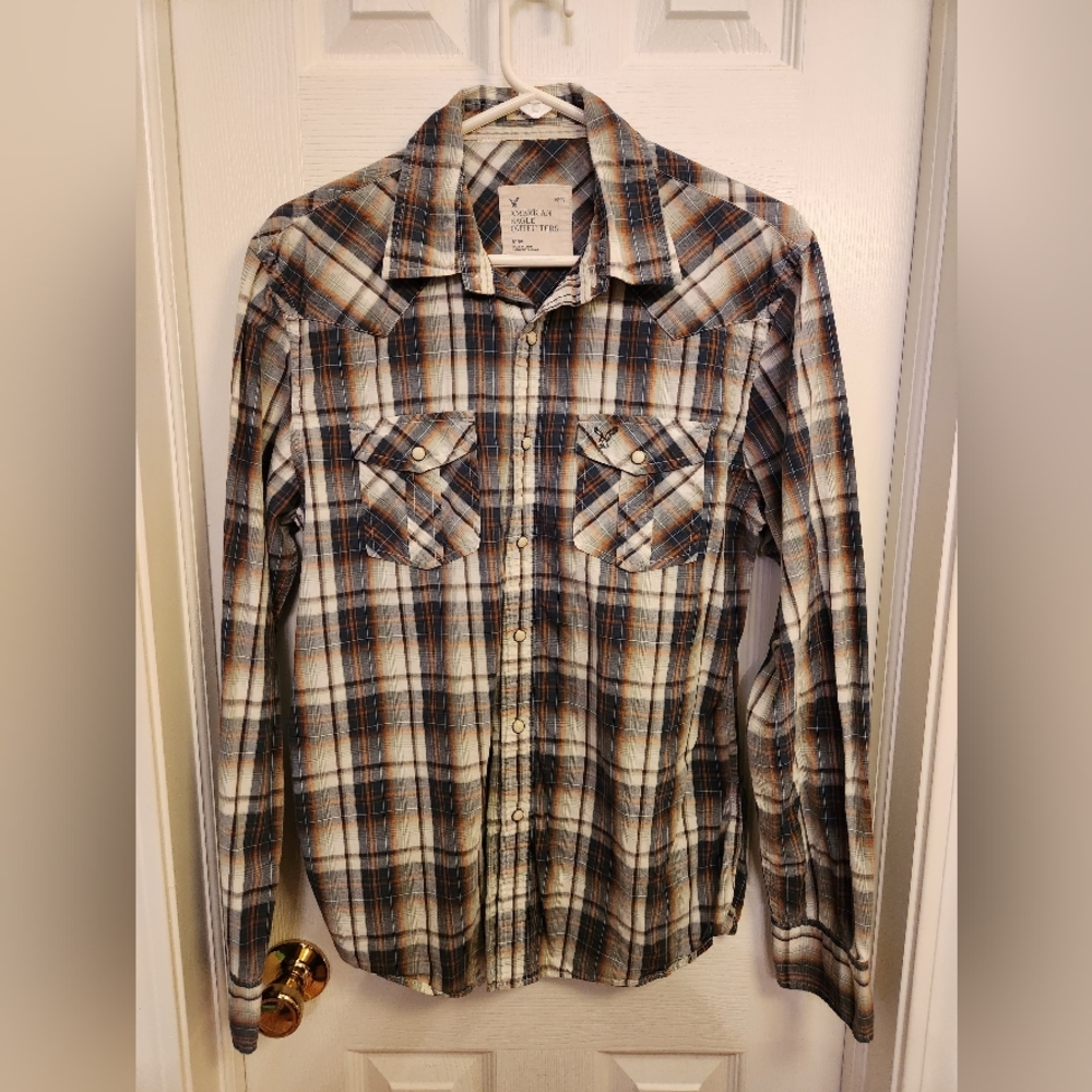 American Eagle casual button up shirt